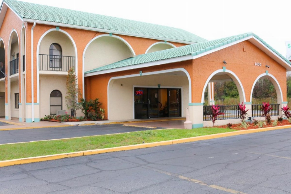 Shining Light Inn & Suites