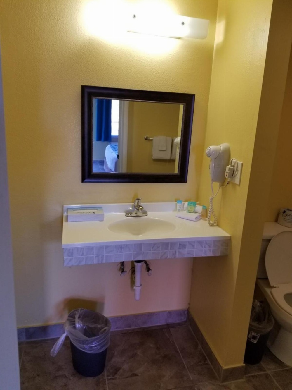 Shining Light Inn & Suites Main image
